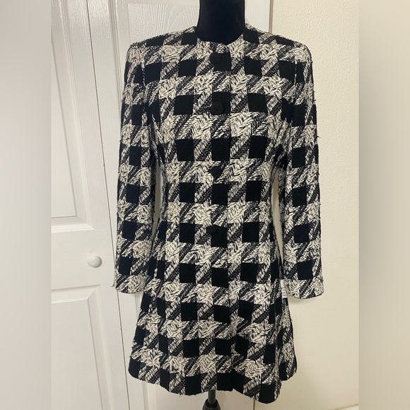 Ellen Tracy Black and White coat  size 4 - Picture 1 of 5